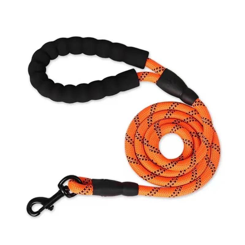 Laisse réfléchissante pour chien 1,5 m Laisse en nylon pour chien Poignée rembourrée confortable Marche en plein air Petit Moyen Grand Accessoires pour chiens Fournitures - Animaleriex
